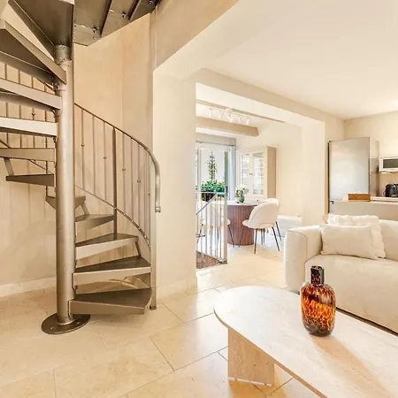 شقة Hypercentre - 85m2 - 2 Salles De Bain - Cour Privee Uzès