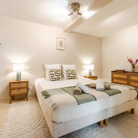 Appartamento D'exception Au Coeur D'uzès *