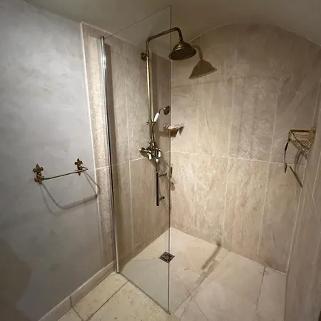 Hypercentre - 85m2 - 2 Salles De Bain - Cour Privee Ombragee アパート