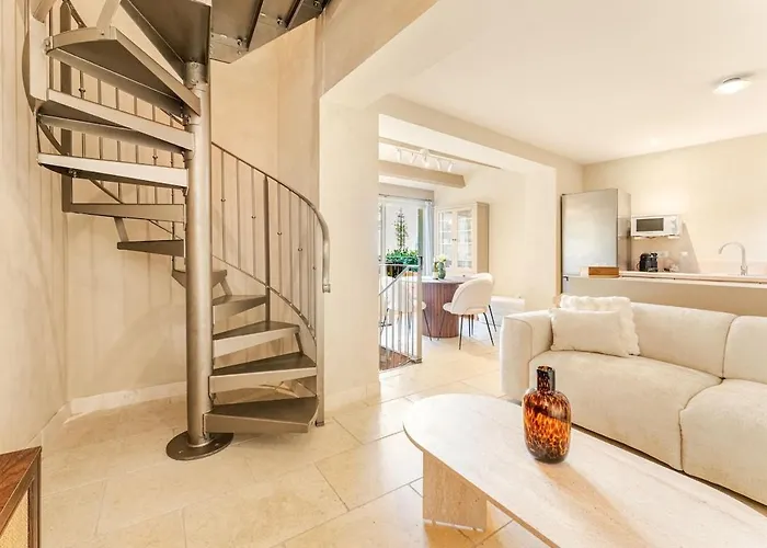 דירה Hypercentre - 85m2 - 2 Salles De Bain - Cour Privee Uzès